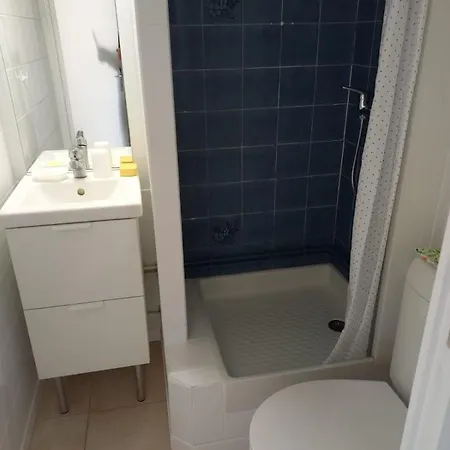 Mezzanine 32 M2 La Nouvelle Quartier Des Lacs Proche דירה *